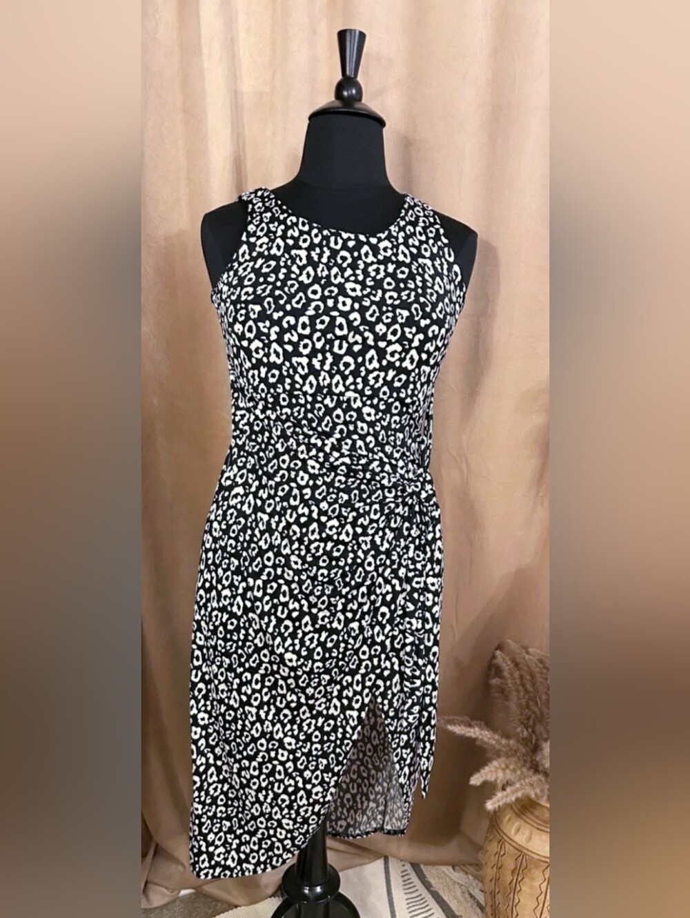 BEESON RIVER WRAP DRESS - Picture 3 of 8